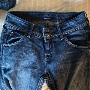 Hudson Skinny Jeans in Elm. Size 26